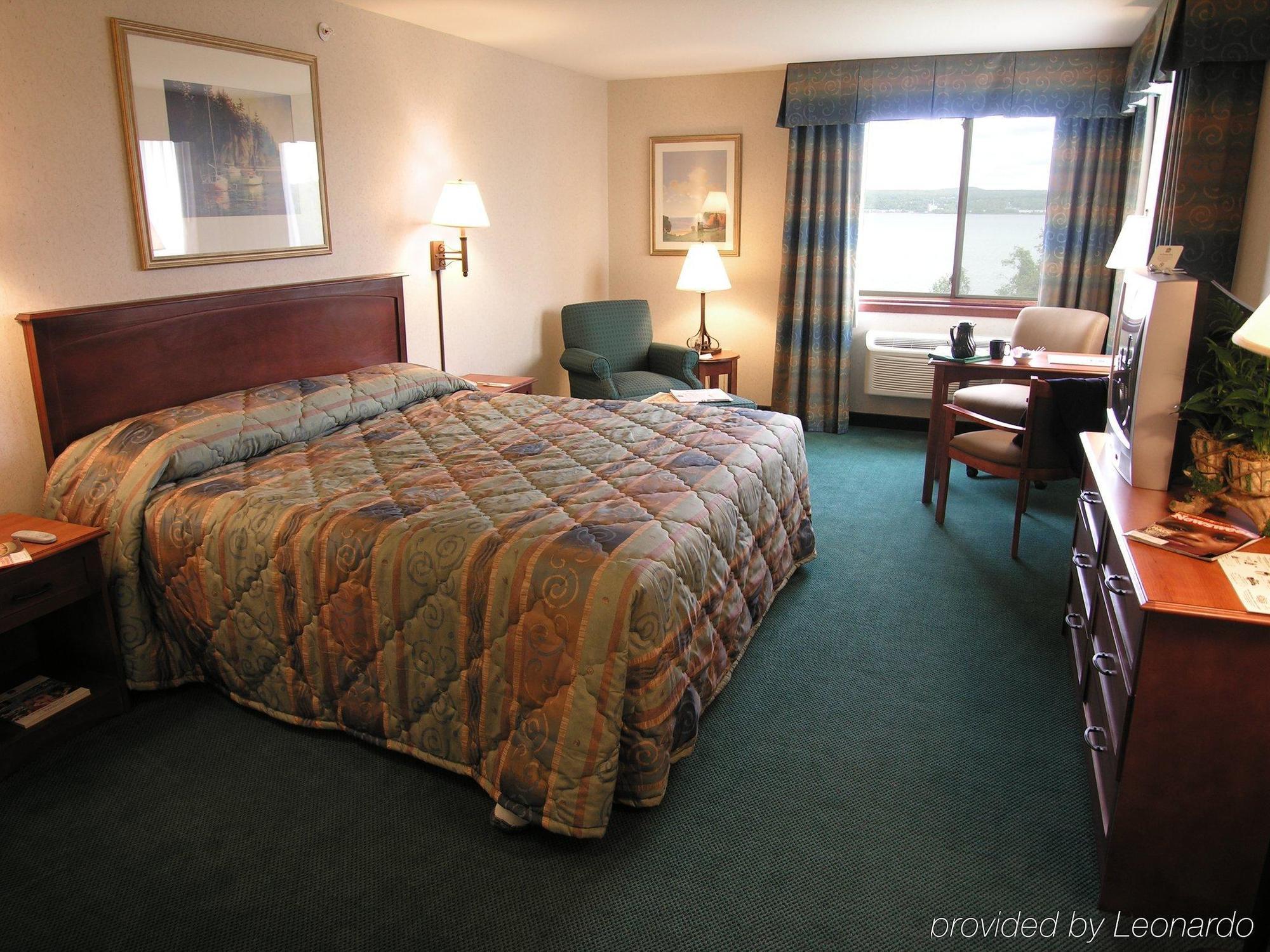 Baraga Lakeside Inn Cameră foto